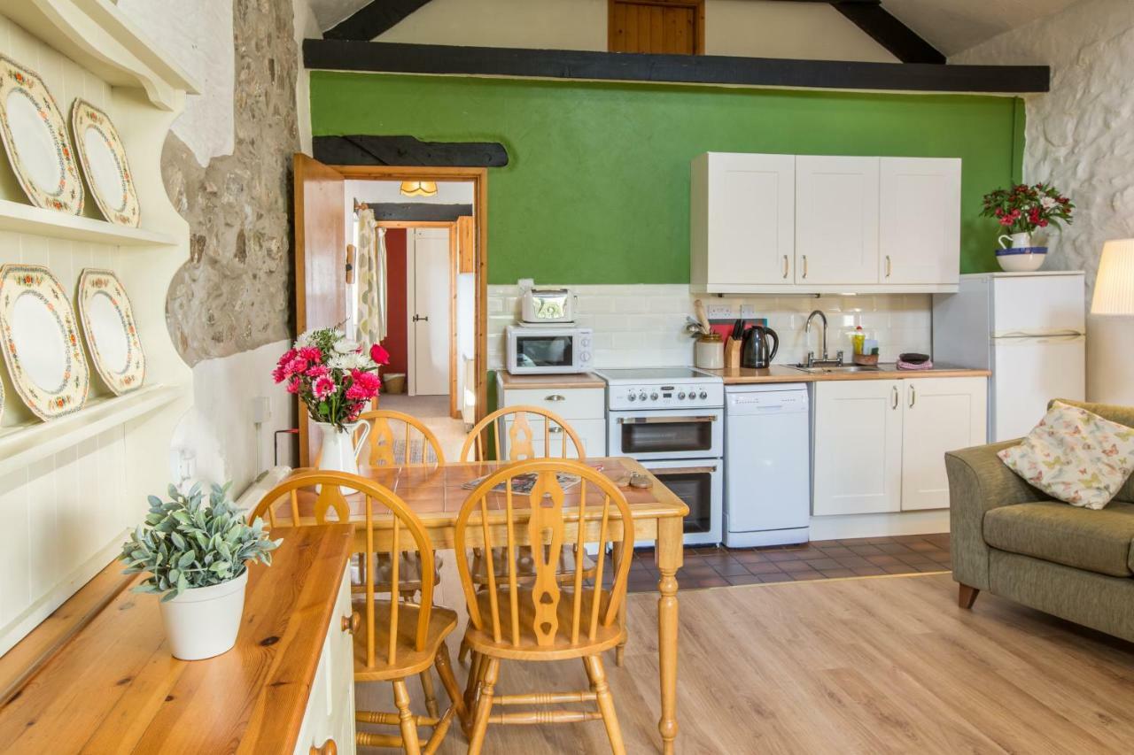 Cwm Connell Coastal Cottages Moylgrove 외부 사진
