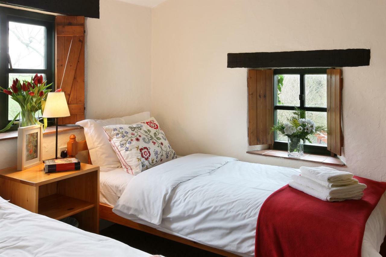 Cwm Connell Coastal Cottages Moylgrove 외부 사진