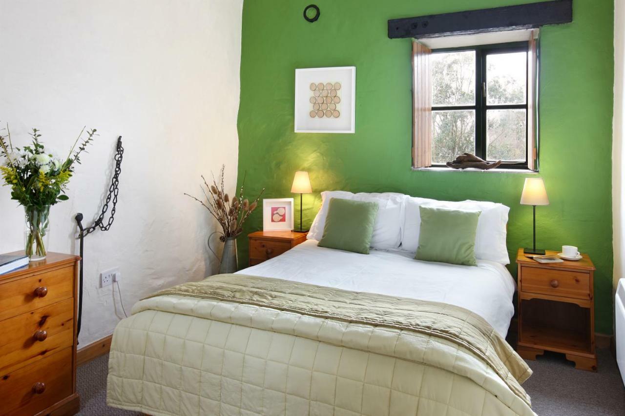 Cwm Connell Coastal Cottages Moylgrove 외부 사진