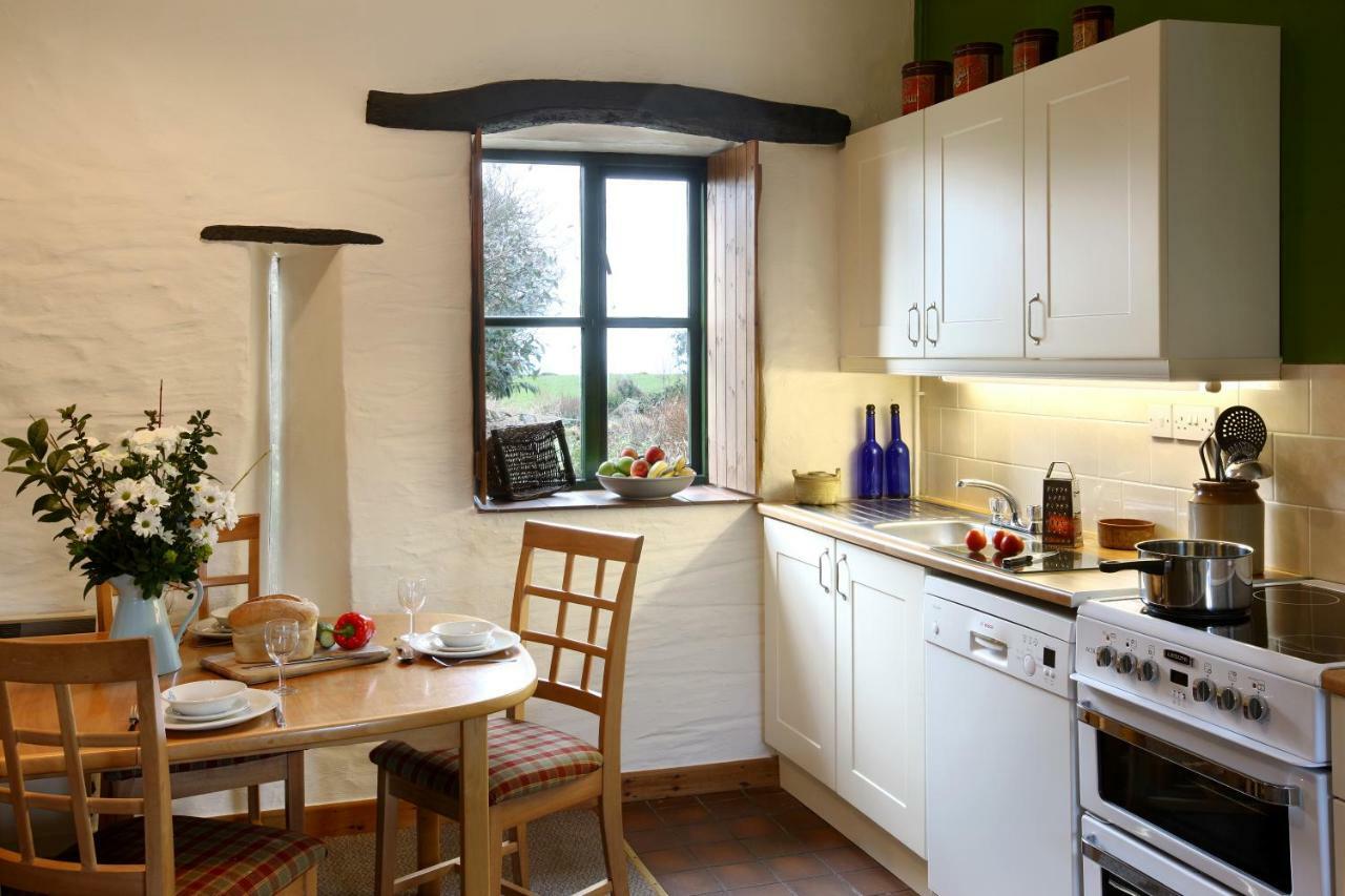Cwm Connell Coastal Cottages Moylgrove 외부 사진