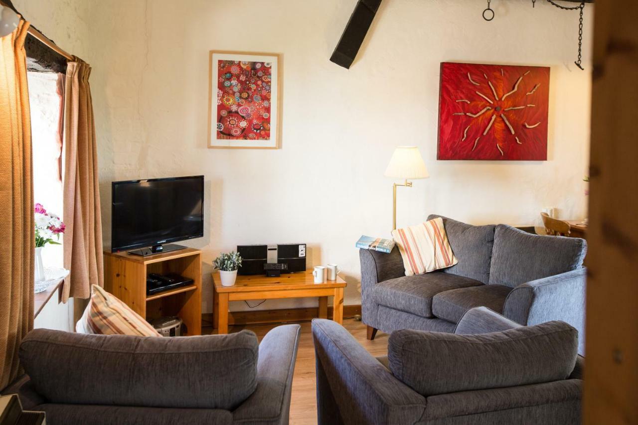 Cwm Connell Coastal Cottages Moylgrove 외부 사진